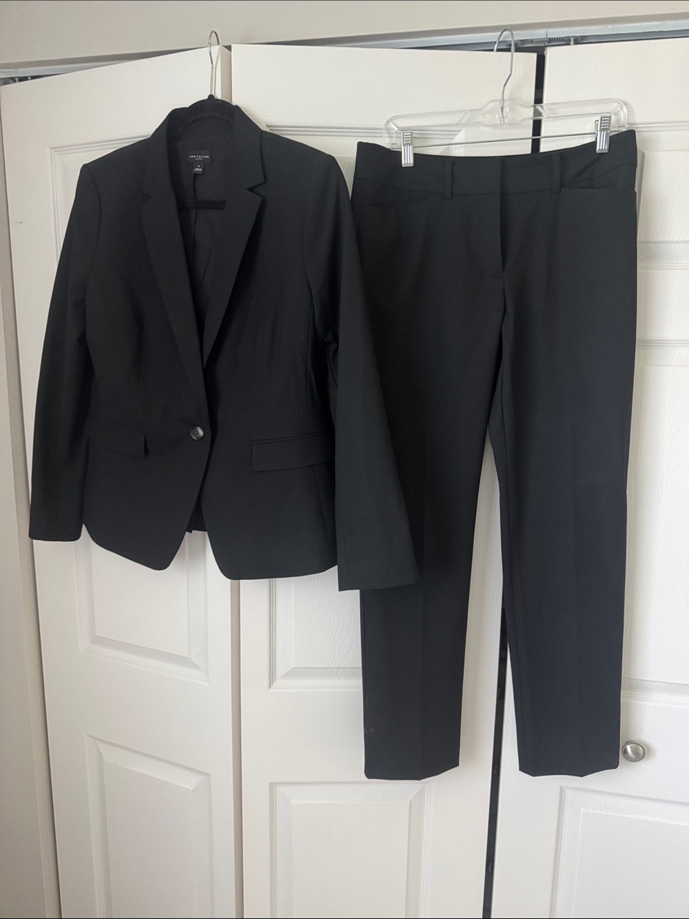 Ann Taylor Black Women's Blazer and Pants Suit Jacket (size 10) Pants (size 6)